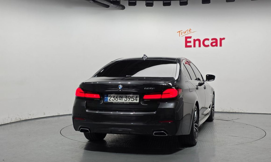 BMW 5-Series 520i M Sport, 2022
