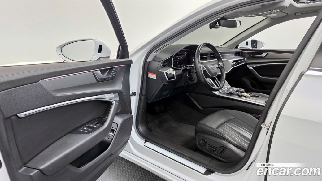 Audi A6 45 TFSI, 2023