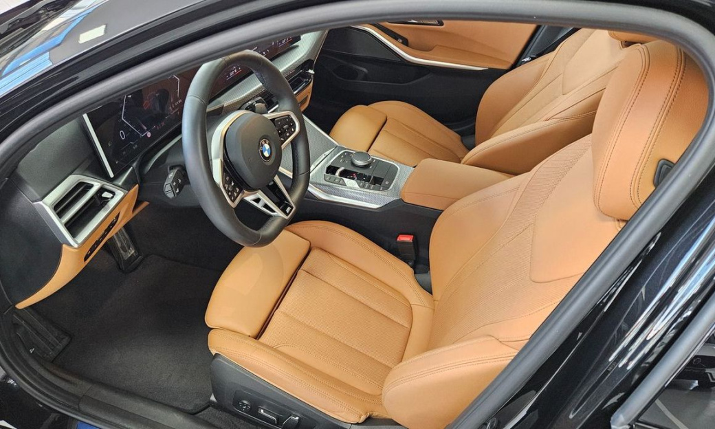BMW 3-Series 320d Touring M Sport, 2025