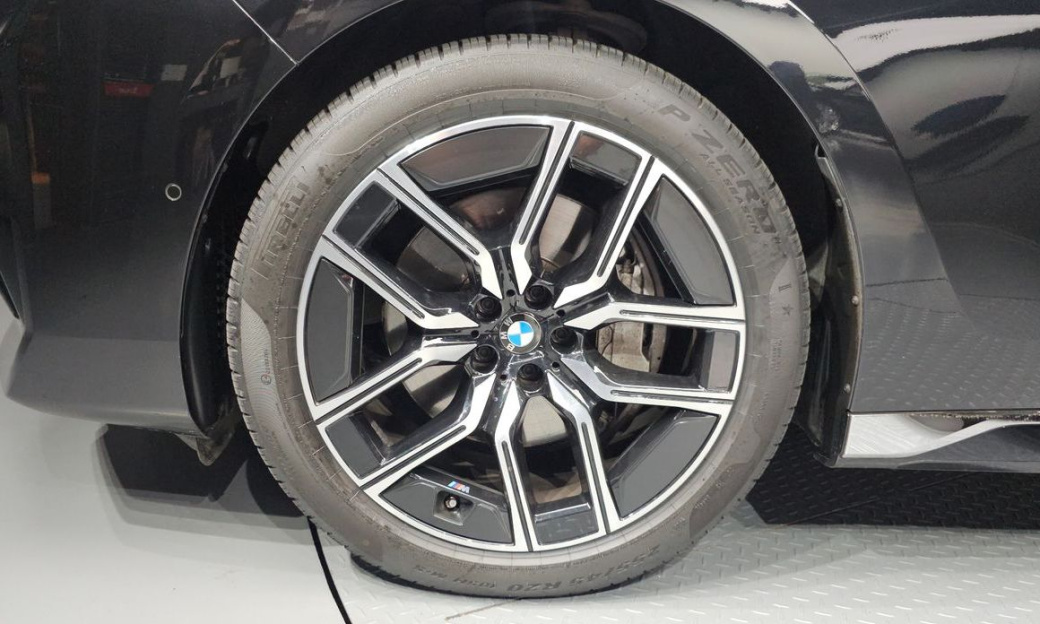 BMW 7-Series 740i xDrive M Sport, 2024
