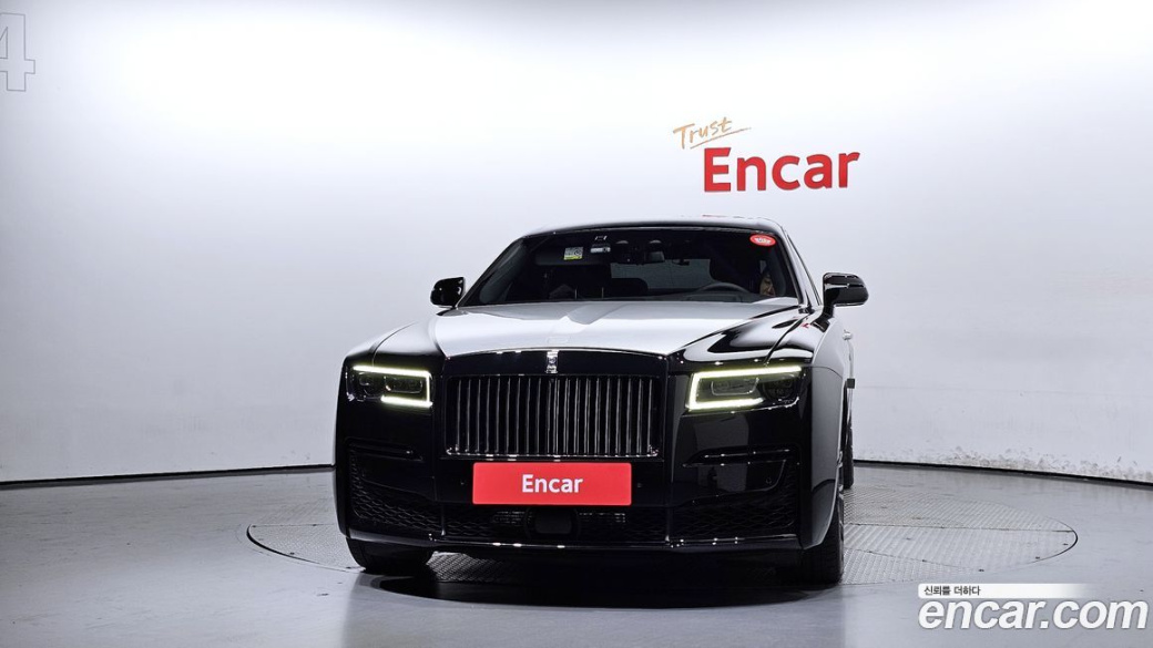 Rolls-Royce Ghost 6.7 V12 Black Badge, 2023