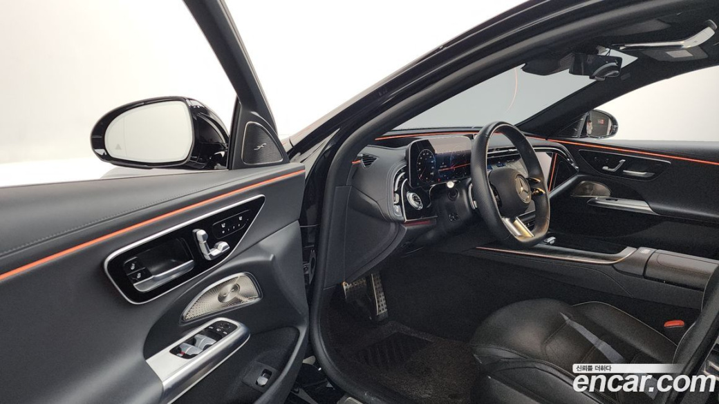 Mercedes-Benz E-Class E300 4MATIC AMG Line, 2024