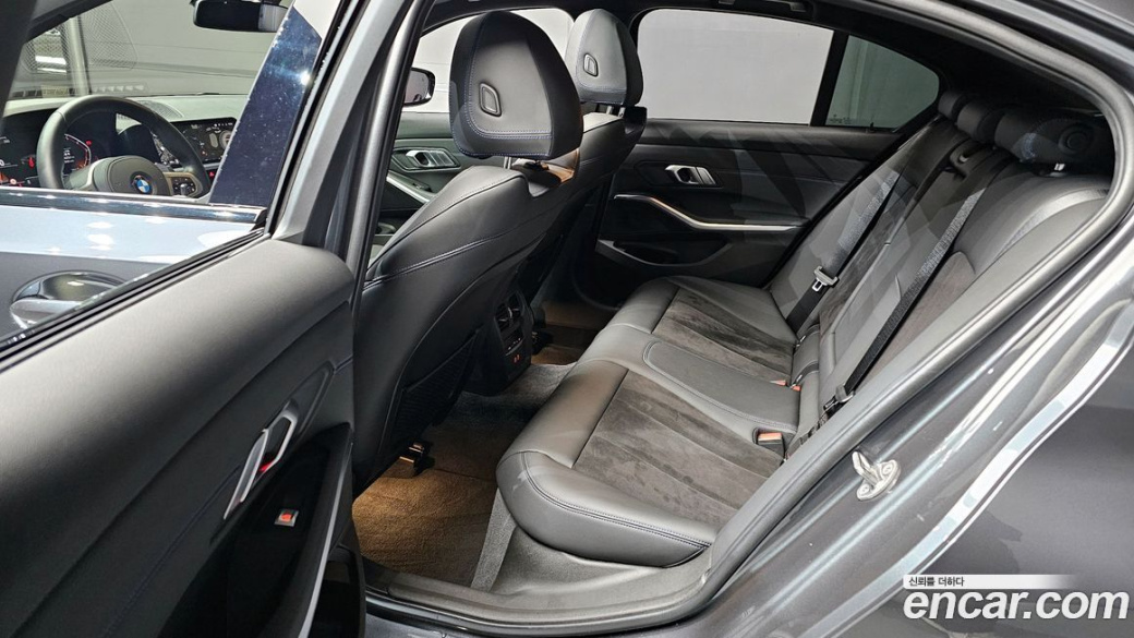 BMW 3-Series 320i M Sport, 2022