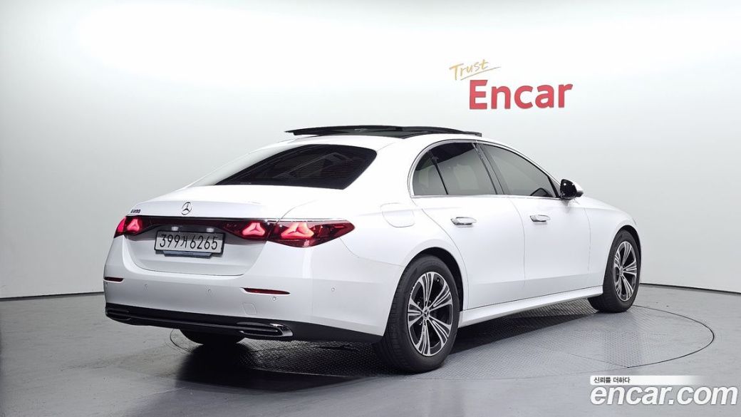 Mercedes-Benz E-Class E200 Avantgarde, 2024