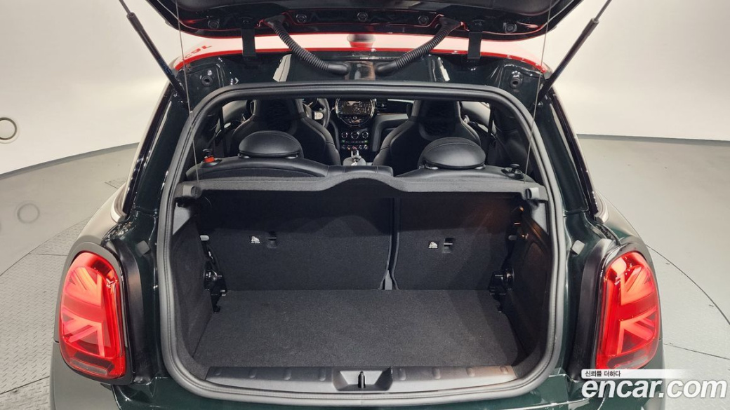 Mini Cooper JCW, 2024