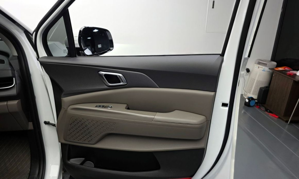 Kia Carnival 9-Seater Noblesse, 2025