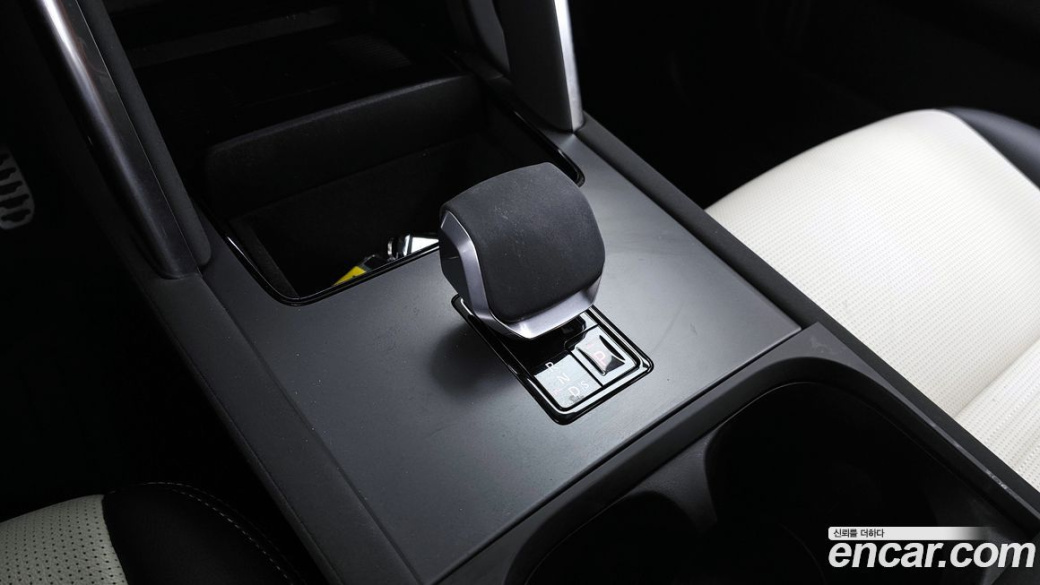Land Rover Discovery Sport P250 Dynamic SE, 2025