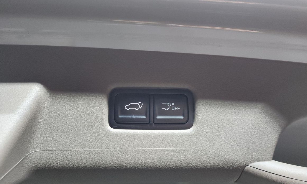 Kia Carnival 9-Seater Gravity, 2024