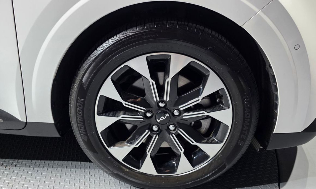 Kia Carnival 7-Seater Signature, 2023