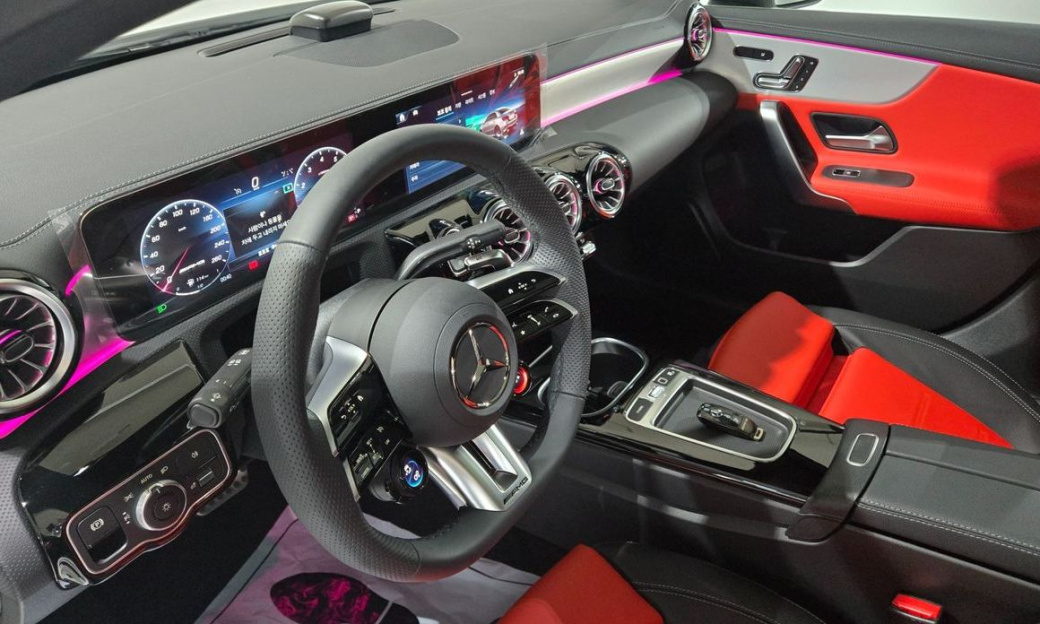 Mercedes-Benz A-Class AMG A35 4MATIC Sedan, 2025