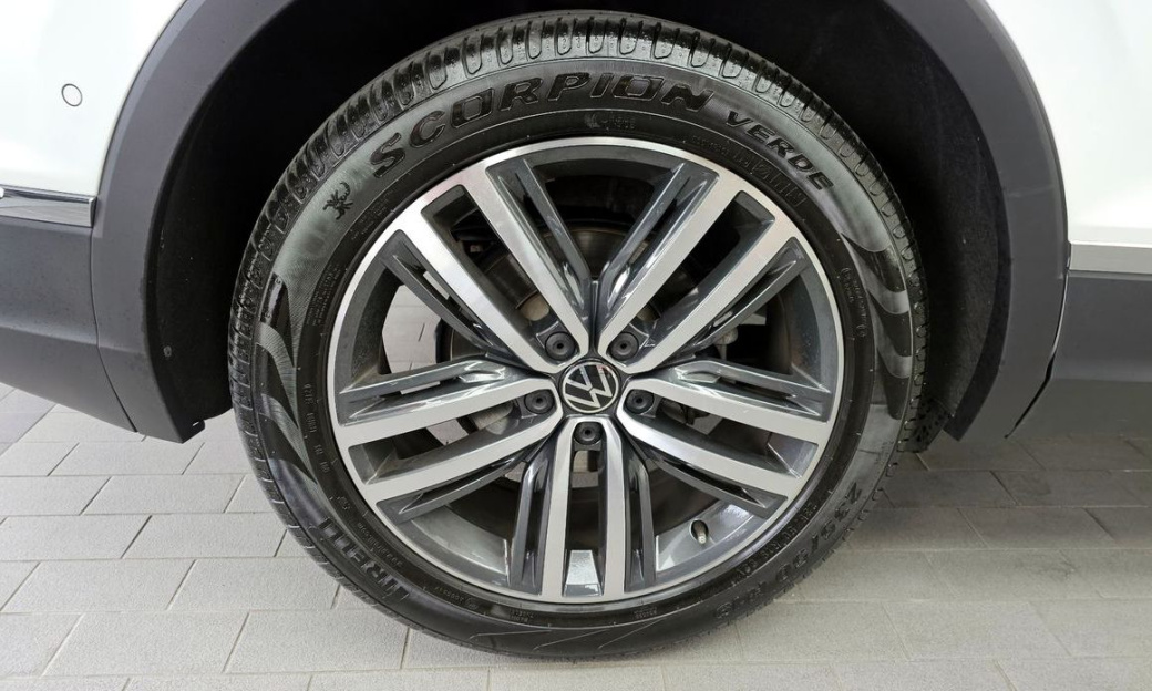 Volkswagen Tiguan 2.0 TDI Prestige, 2024