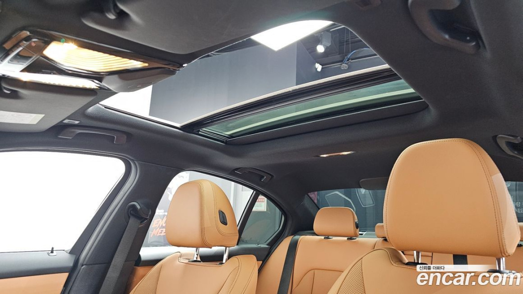BMW 3-Series 320i M Sport, 2023