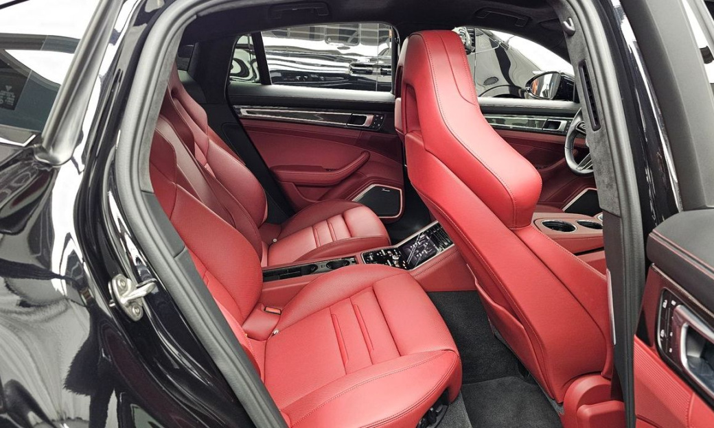 Porsche Panamera 4.0 GTS, 2023