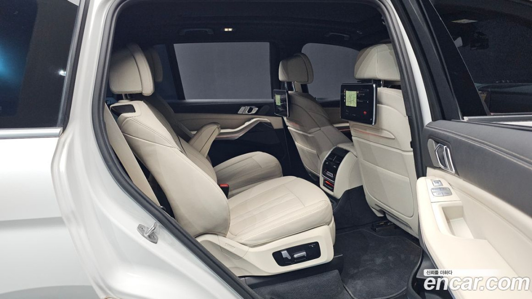 BMW X7 xDrive 40i M Sport 6STR, 2022
