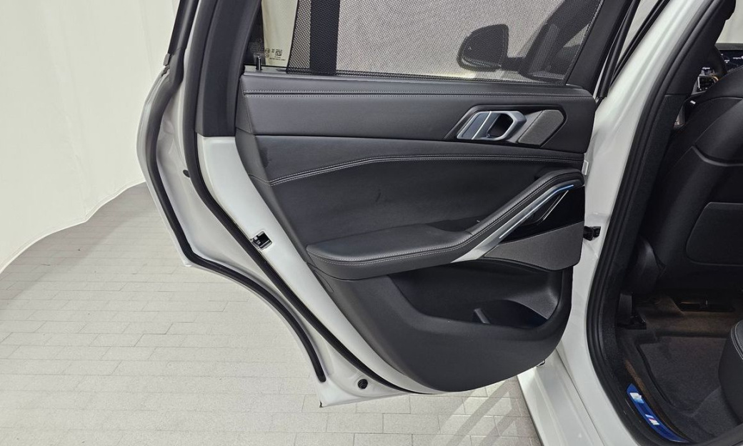 BMW X6 xDrive40i M Sport, 2025