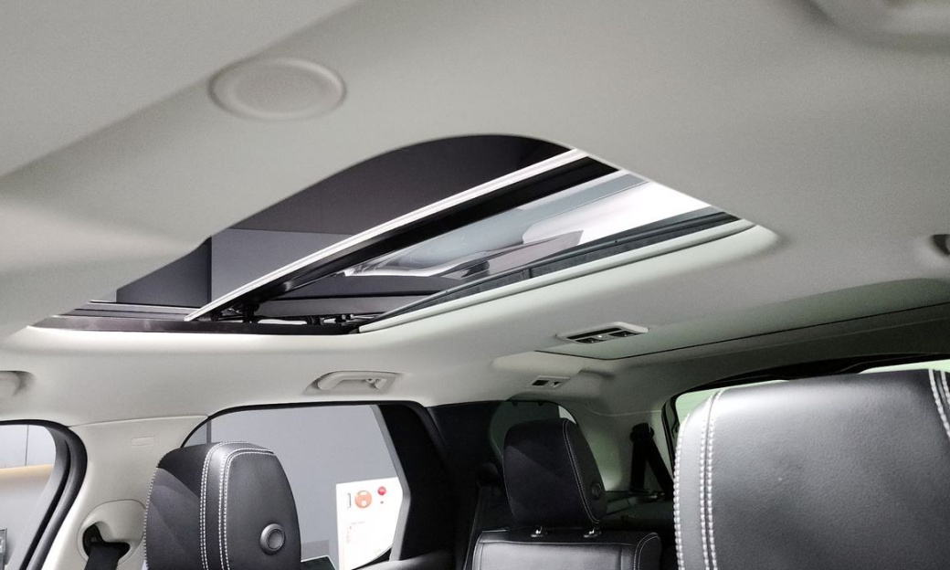 Land Rover Discovery D250 S, 2024