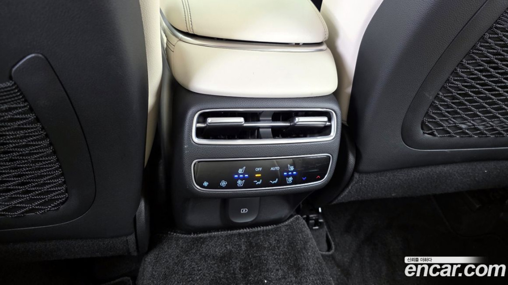 Genesis GV70 2.5T Gasoline AWD, 2025