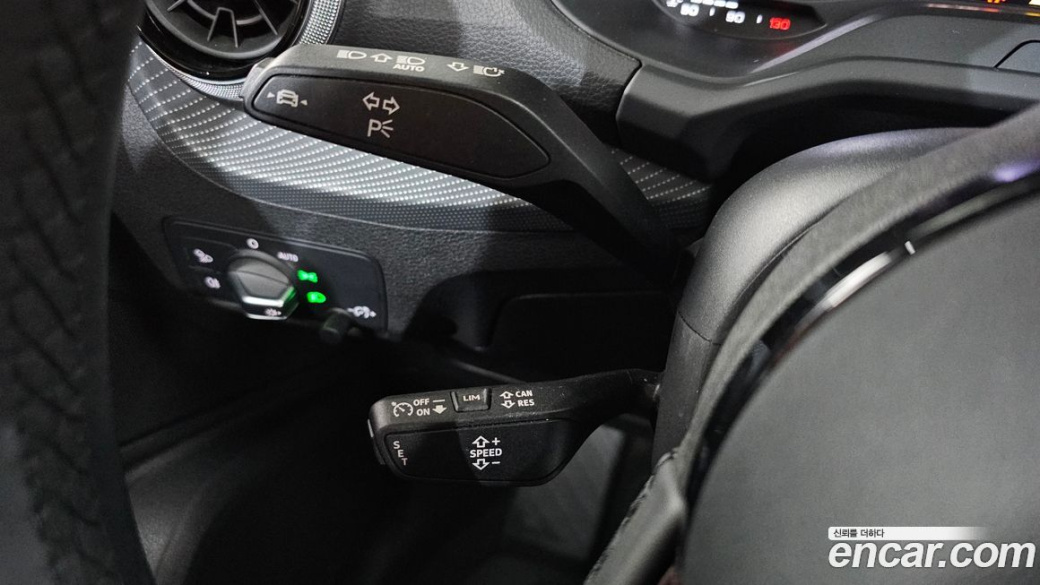 Audi Q2 35 TDI Premium, 2023