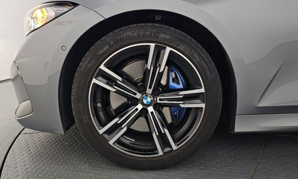 BMW 3-Series 320i M Sport, 2024