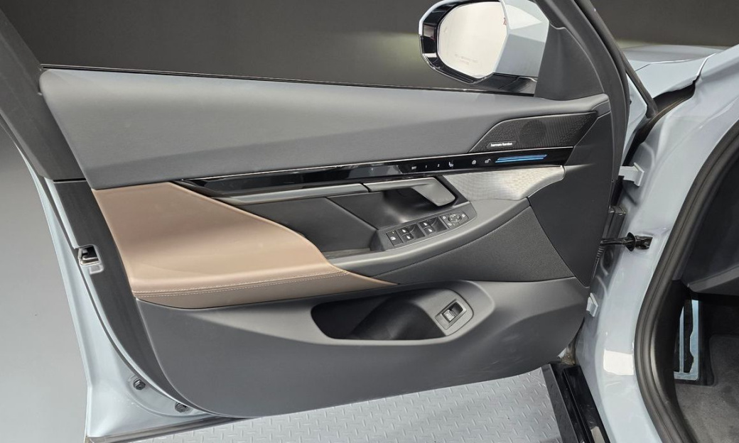BMW 5-Series 520i M Sport, 2024