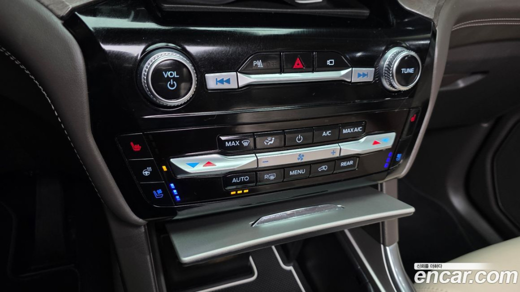 Ford Explorer 3.0 Platinum 4WD, 2022