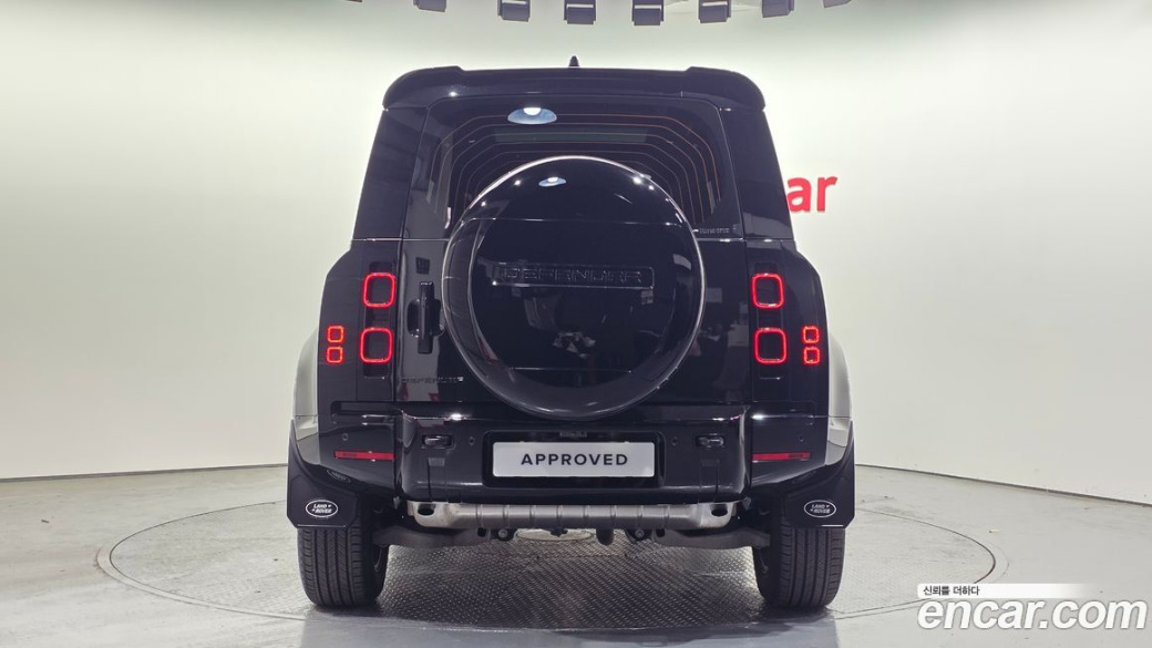 Land Rover Defender 110 P300 X-Dynamic SE, 2025