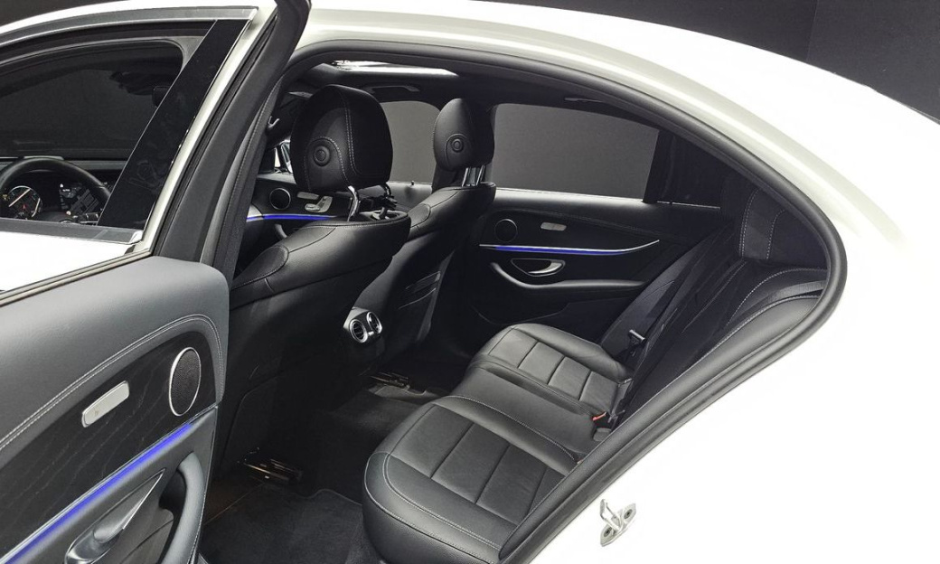 Mercedes-Benz E-Class E250 AMG Line, 2023