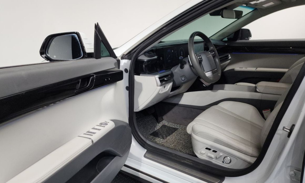 Hyundai Grandeur 2,5 Gasoline 2WD, 2023