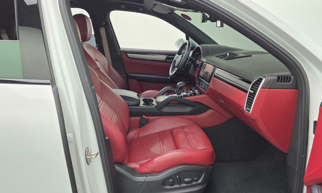 Porsche Cayenne 3.0 PLATINUM EDITION, 2023