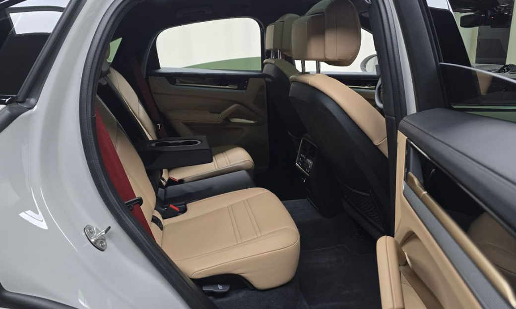 Porsche Cayenne 3.0 Coupe, 2024