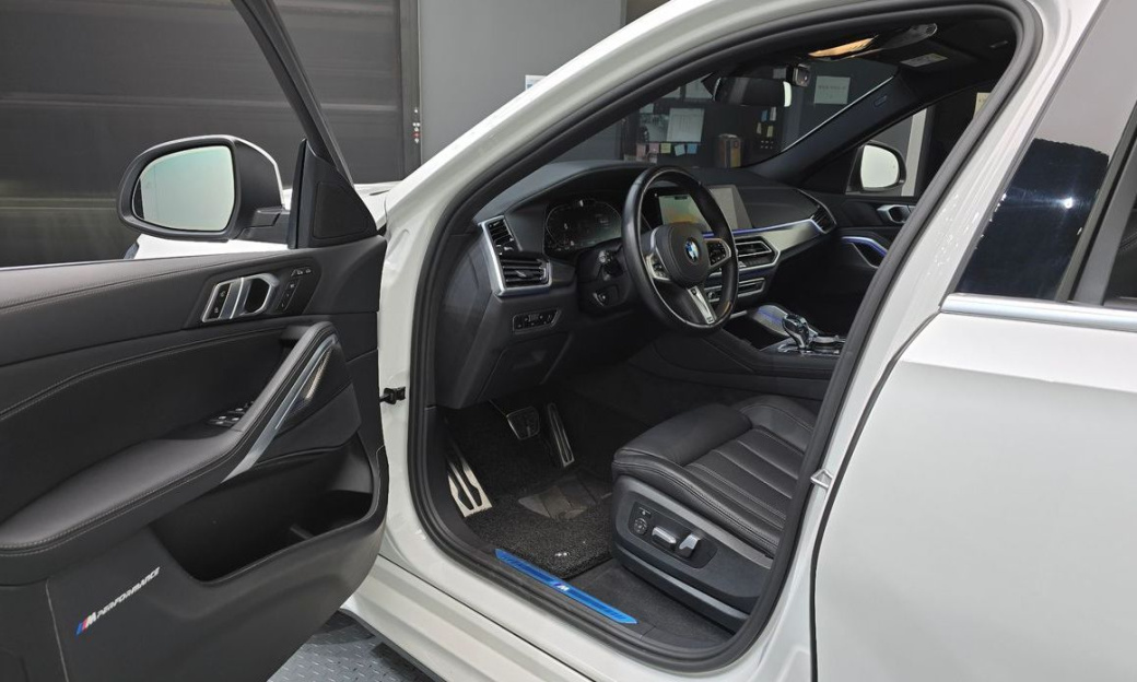 BMW X6 xDrive40i M Sport, 2022