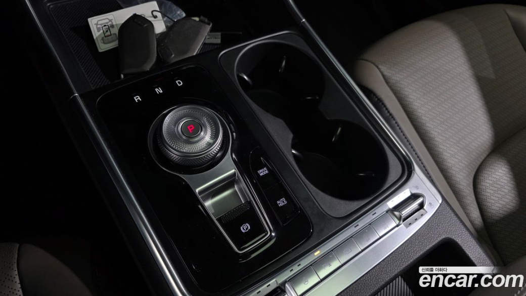 Kia Carnival 9-Seater Gravity, 2025