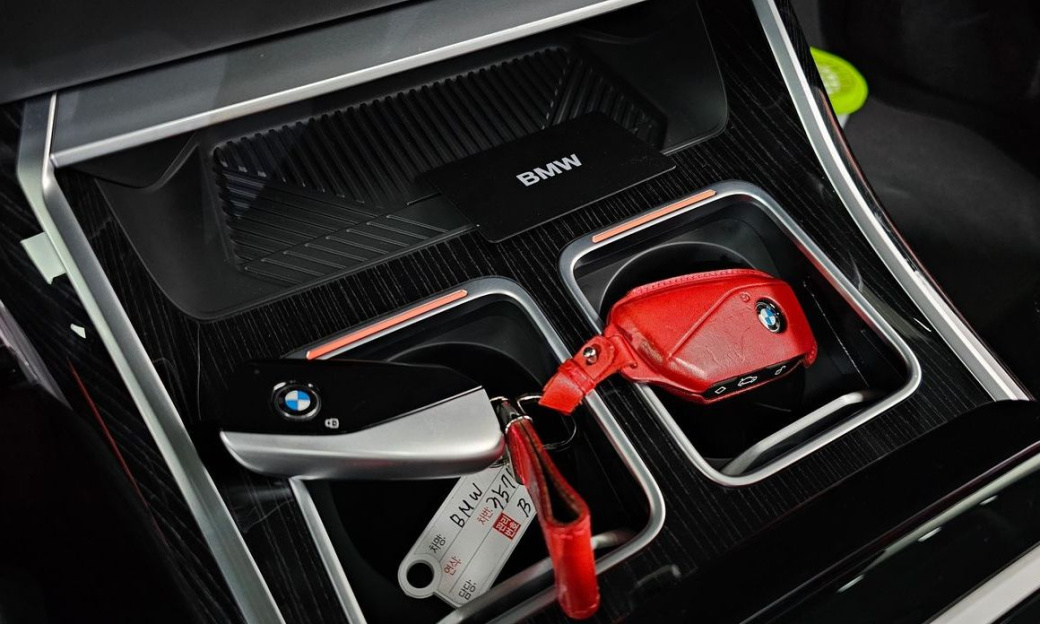 BMW 7-Series 740i xDrive M Sport, 2025
