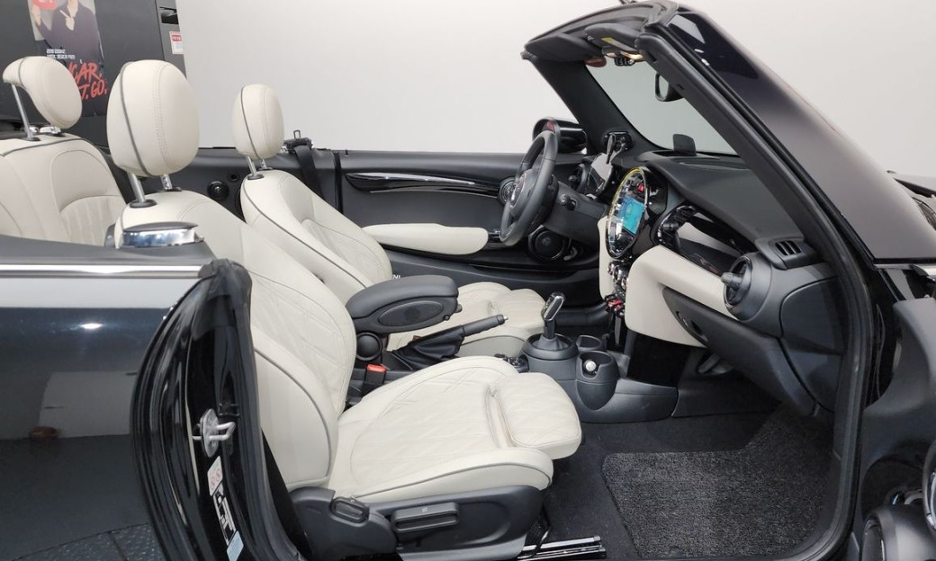 Mini Cooper Convertible Classic, 2023
