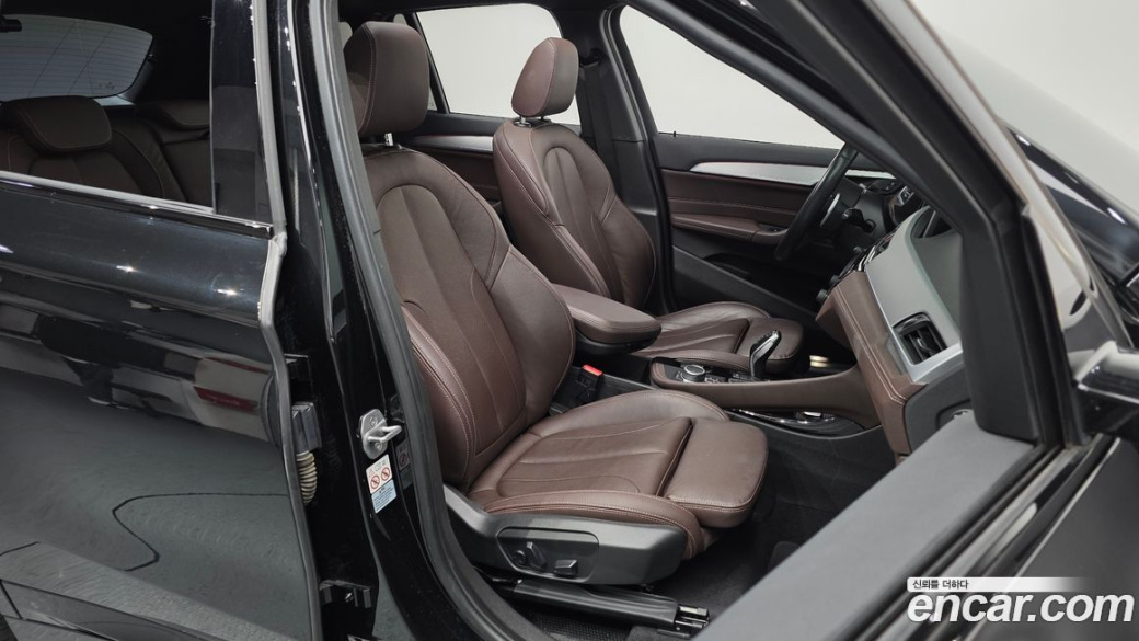 BMW X1 xDrive 20i M Sport, 2022