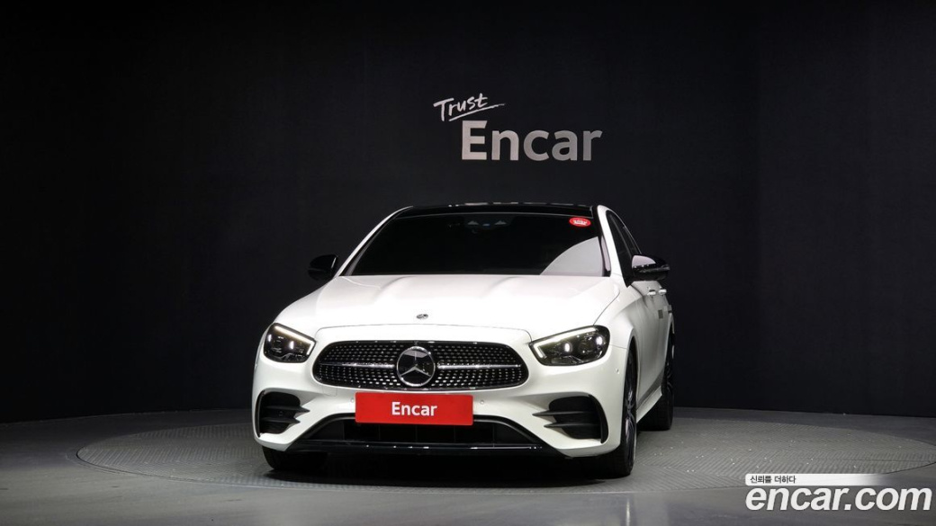 Mercedes-Benz E-Class E350 4MATIC AMG Line, 2023