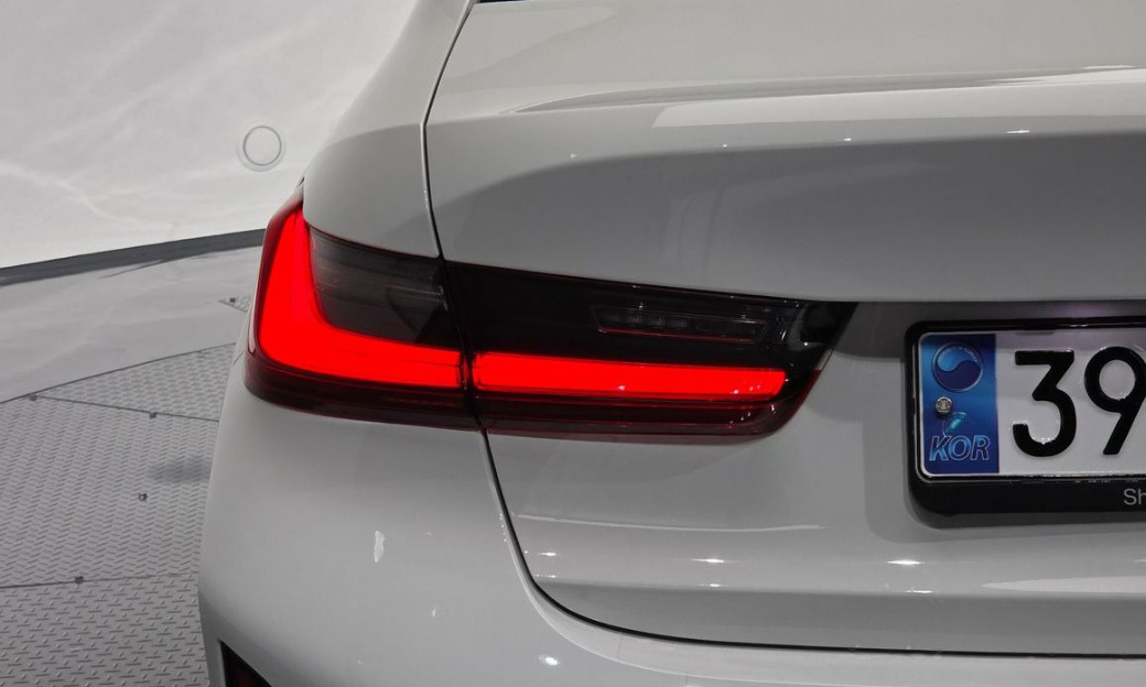 BMW 3-Series 320i M Sport, 2023
