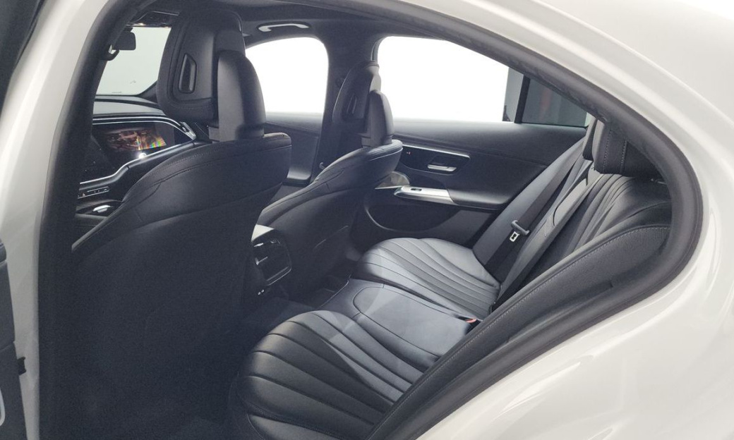 Mercedes-Benz E-Class E300 4MATIC Exclusive, 2024