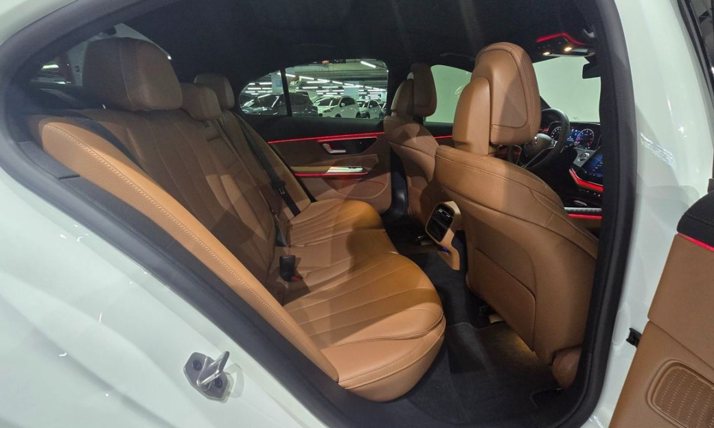 Mercedes-Benz E-Class E220d 4MATIC Exclusive, 2025