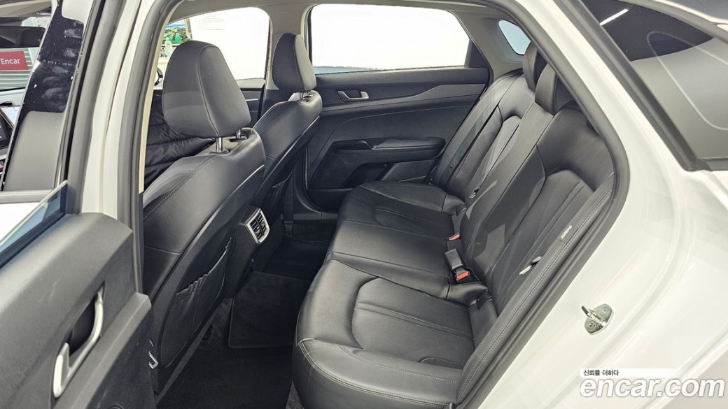Kia K5 2.0, 2023