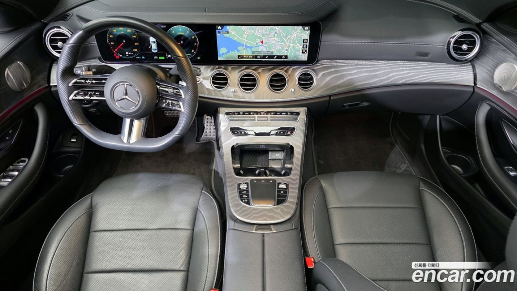 Mercedes-Benz E-Class E350 4MATIC AMG Line, 2022