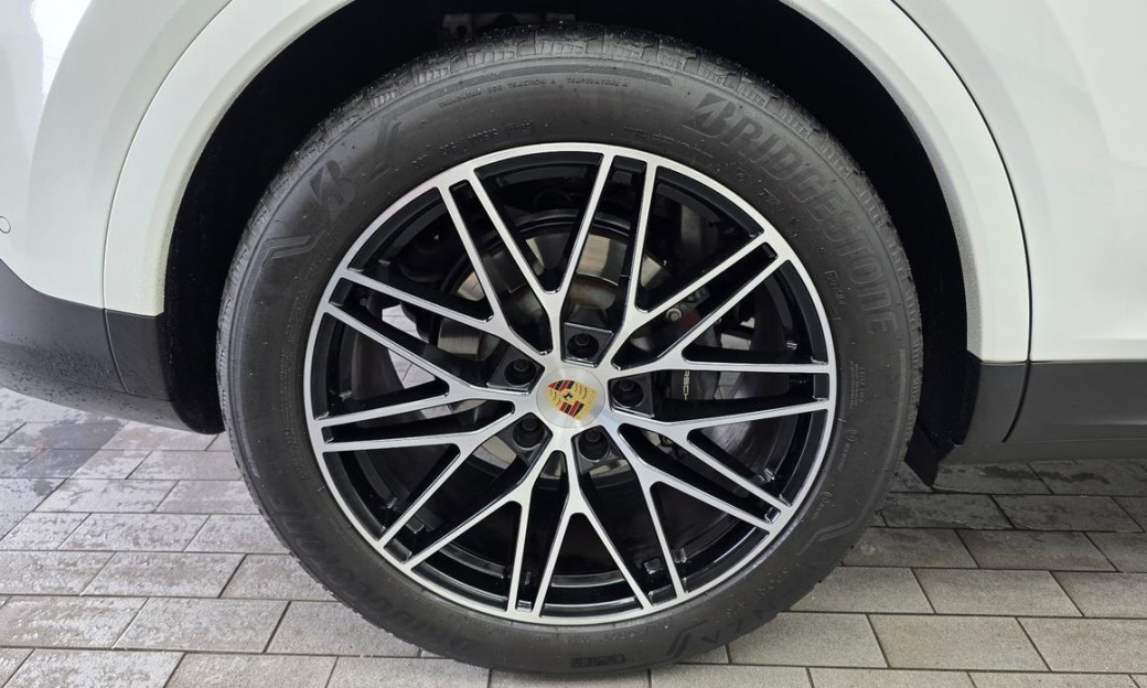 Porsche Cayenne 3.0, 2024