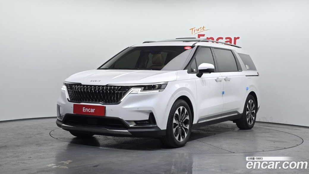 Kia Carnival 7-Seater Signature, 2023