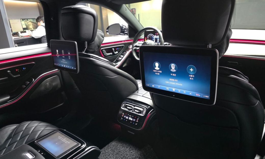 Mercedes-Benz S-Class S500L 4MATIC, 2022