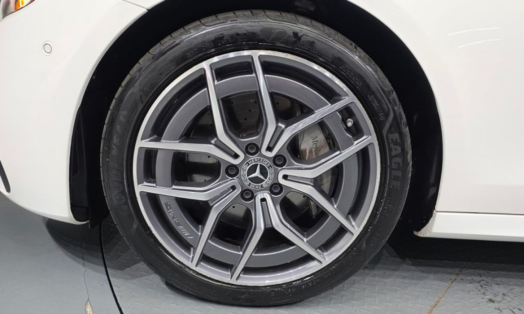 Mercedes-Benz E-Class E220d 4MATIC AMG Line, 2022