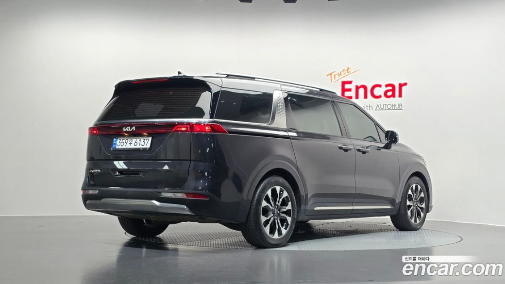 Kia Carnival 7-Seater Signature, 2022
