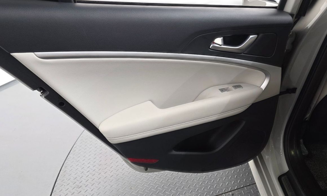 Genesis G70 Gasoline 2.5T 2WD, 2024