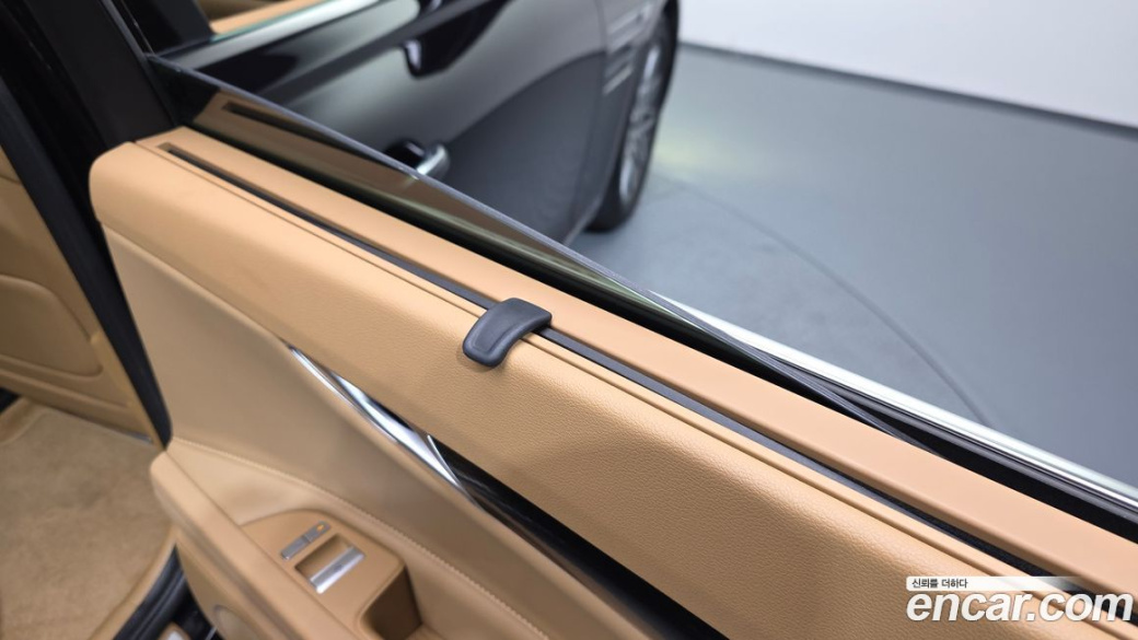 Genesis G80 Gasoline 2.5 Turbo 2WD, 2025
