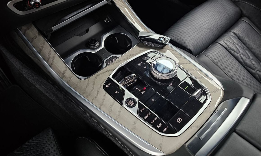 BMW X7 xDrive 40i Design Pure Excellence 6-Seater, 2024