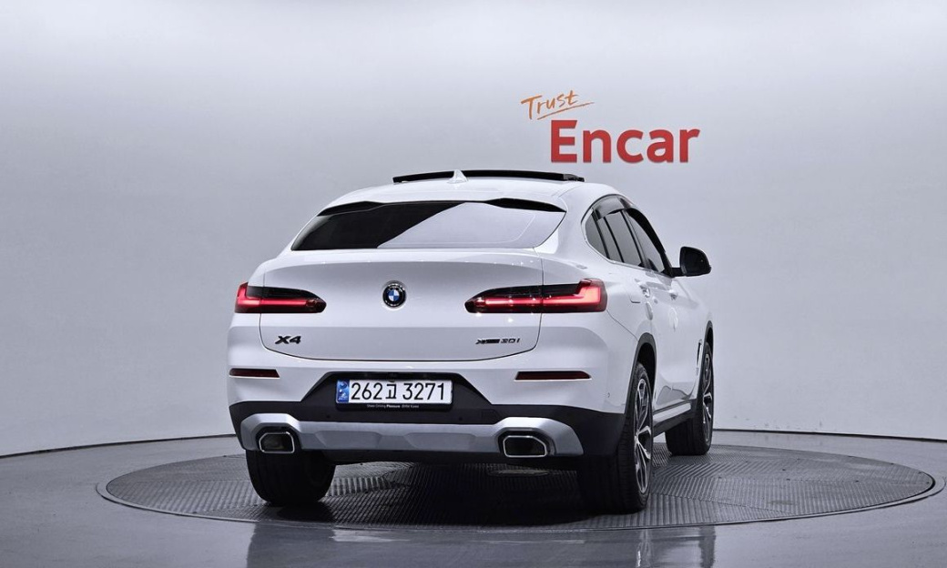 BMW X4 xDrive20i xLine, 2025